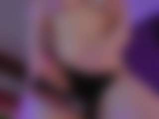 Live cam show with AlyshaHermenau - Game on xxxlivecams.org