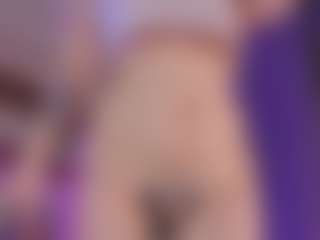 Live cam show with AlyshaHermenau - Bedroom Blonde Hair on xplaylive.com