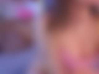 Live cam show with AlyshaHermenau - Flirt on madthumbs