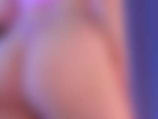 Live cam show with AlyshaHermenau - Slap on Camsoda