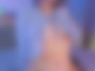 Live cam show with AlyshaHermenau - Gray Eyes on Camsoda