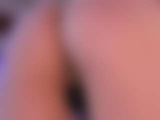 Spettacolo in cam dal vivo con AlyshaHermenau - Smart su Camsoda