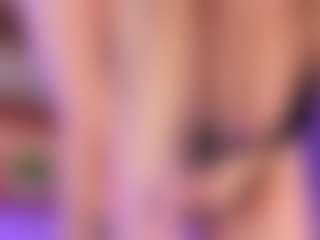 Live cam show with AlyshaHermenau - Flash on Camsoda