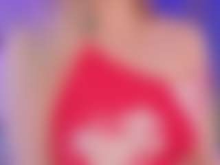 Live cam show with AlyshaHermenau - Game on Camsoda