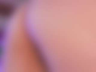 Live cam show with AlyshaHermenau - Tights on Camsoda