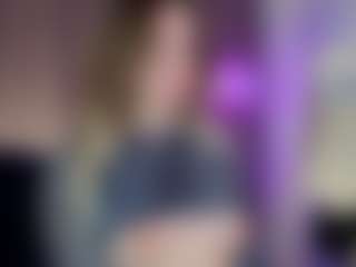 Live cam show with AlyshaHermenau - Tight on Latina Girls