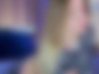 Live cam show with AlyshaHermenau - Stockings on friskycurves.com