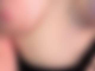 Live cam show with AlyshaHermenau - Nipple Play on EXY