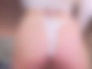 Live cam show with AlyshaHermenau - Nipple Play on Fit Hotties