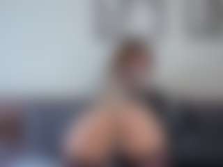 Live cam show with AlyshaHermenau - Normal on Camsoda