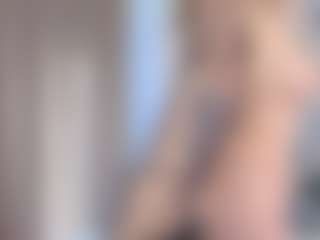 Live cam show with AlyshaHermenau - Smart on Camsoda