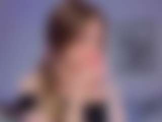Live cam show with AlyshaHermenau - Stockings on Big Tits