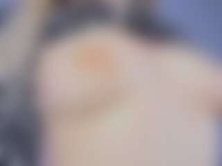 Live cam show with AlyshaHermenau - Game on madthumbs