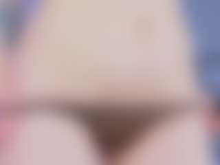 Live cam show with AlyshaHermenau - Flirt on Soda Cam