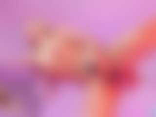 Live cam show with Kiara - Young Adult on AdultVida.com