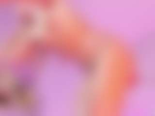 Live cam show with Kiara - Mature on AdultVida.com