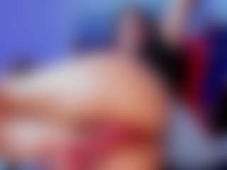 Live cam show with Kiara - Gamer on AdultVida.com