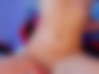 Live cam show with Kiara - Cute on Camsoda