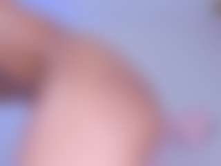 Kiara's Live Sex Cam Show