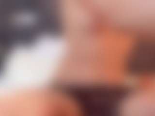 Live cam show with Kiara - Anal Toys on Camming Site