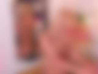 Live cam show with Kiara - Skinny on SinfulBabes