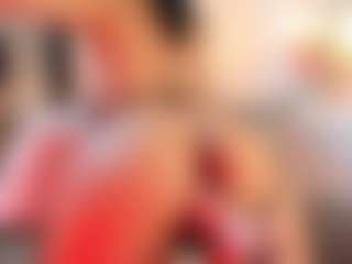 Live cam show with KiaraApolo - Skinny on Sweet Sext