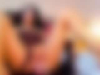 Live cam show with KiaraApolo - Fuck Machine on Livezox