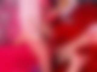 Live cam show with KiaraApolo - Gamer on CamSextacy
