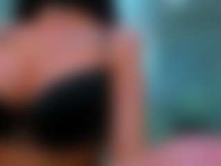 Live cam show with Rafaelle - Public on livesuperchat.net