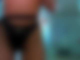 Live cam show with Rafaelle - Brown Hair on Pornisteam.com
