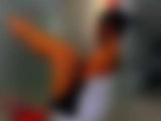 Live cam show with Rafaelle - Petite on crypto-cams