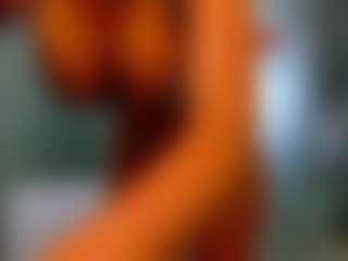 Live cam show with Rafaelle - Latina on Fling VIP Chat
