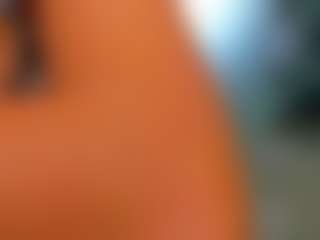 Live cam show with Rafaelle - Black on StripNow