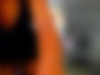 Live cam show with Rafaelle - Petite on crypto-cams