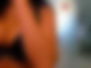 Live cam show with Rafaelle - Public Brown Hair on camgirlchat.live