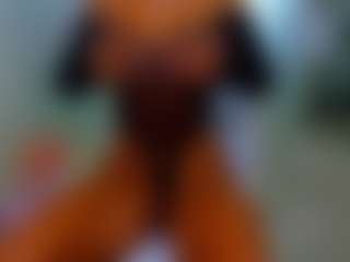 Live cam show with Rafaelle - Public Latina on SquirtSoMuch