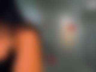 Live cam show with Rafaelle - Shaved Pussy Brown Hair on SinfulBabes