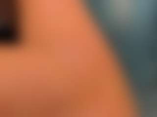 Live cam show with Rafaelle - Average on nudelive.tv