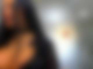 Live cam show with Rafaelle - Ebony on StripNow | united states