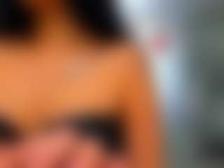 Live cam show with Rafaelle - Public Brown Hair on Dolls Live