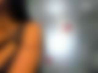 Live cam show with Rafaelle - Petite on Camsoda