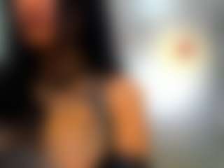 Live cam show with Rafaelle - Brown Hair on Camsoda