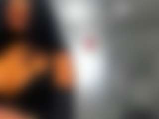 Live cam show with Rafaelle - Lush Brown Hair on xfollow cams