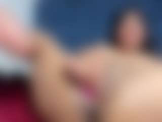 Live cam show with Agata-Wishx - Smoking on Milfs Live