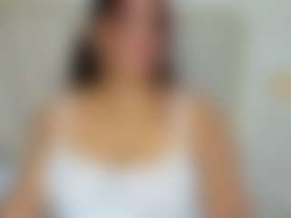 Live cam show with Alana La Latina - Brown Hair on hotwifechat.live
