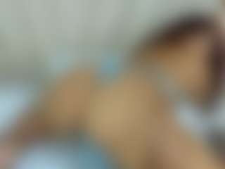 Live cam show with Alana La Latina - Brown Hair on CamSodaAdn