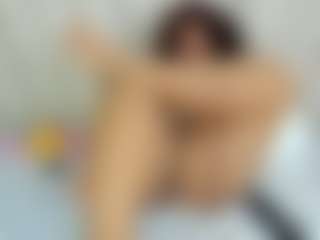 Live cam show with Alana La Latina - Teen (18+) on CamwithHer