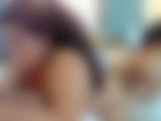 Live cam show with Alana La Latina - Brown Hair on AdultVida.com