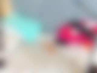 Live cam show with Alana La Latina - Smoking on SpankPalCams