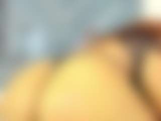 Alana La Latina 🍑's Live Sex Cam Show